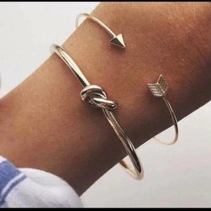 Gold Arrow & Twist Bracelet